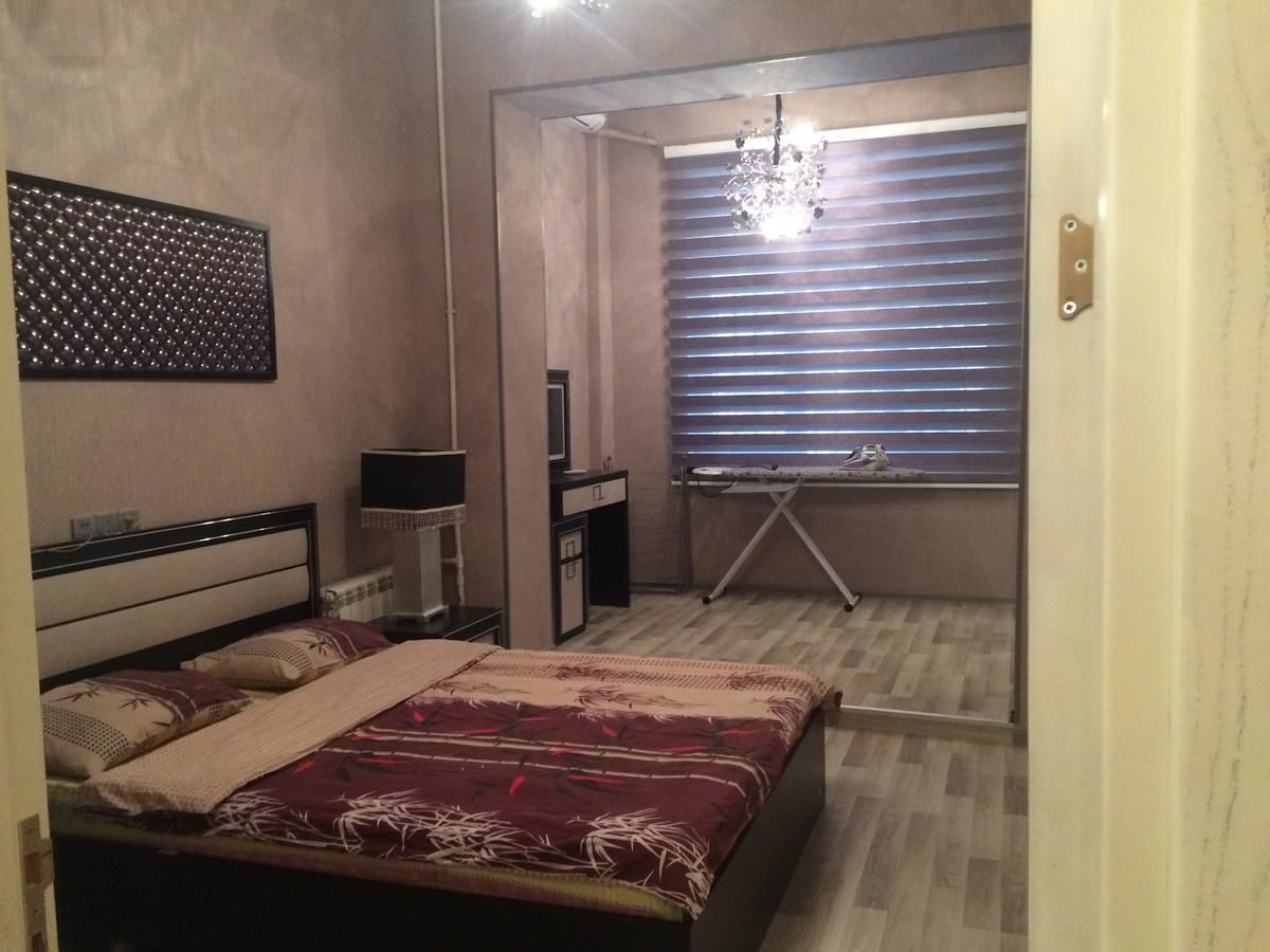 Апартаменты Azneft Square Apartment Баку-10