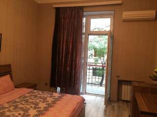 Апартаменты Azneft Square Apartment Баку Апартаменты Делюкс-4