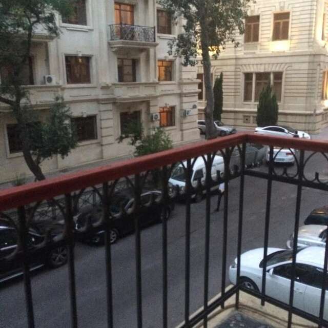 Апартаменты Azneft Square Apartment Баку-35
